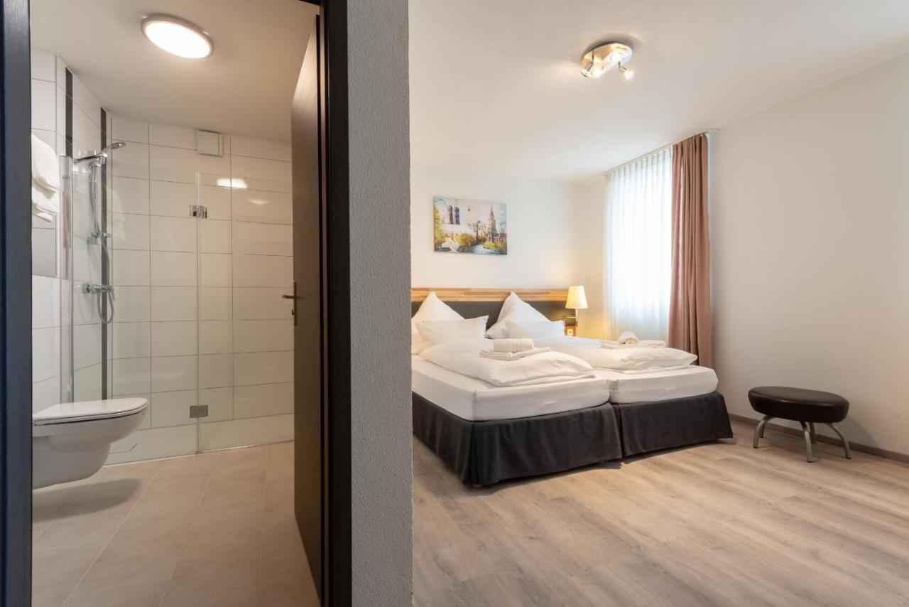 Hotel In Laisen Reutlingen Bagian luar foto