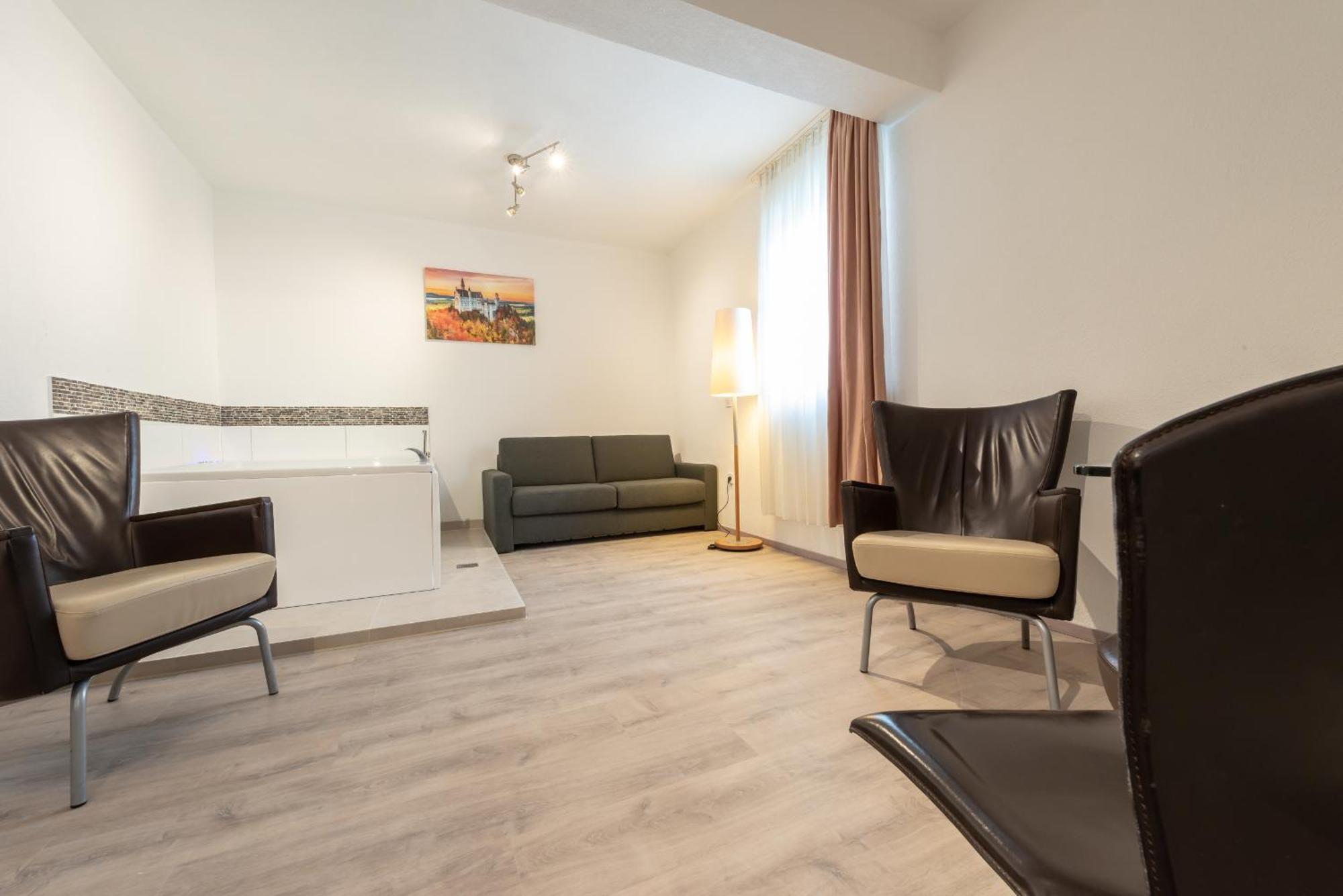 Hotel In Laisen Reutlingen Ruang foto